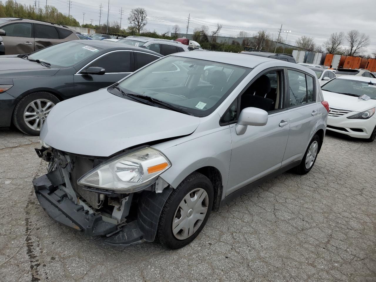 2011 NISSAN VERSA S