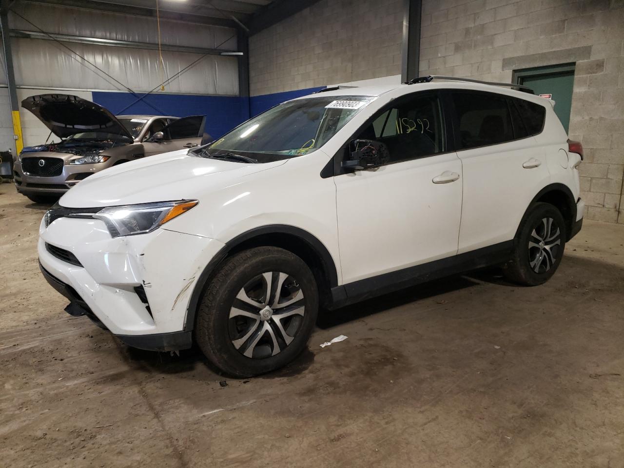 2016 TOYOTA RAV4 LE