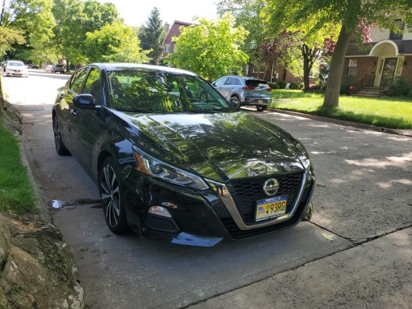 2021 NISSAN ALTIMA SR