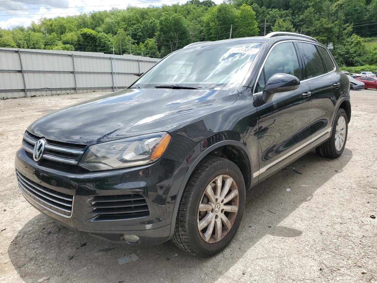 2011 VOLKSWAGEN TOUAREG V6