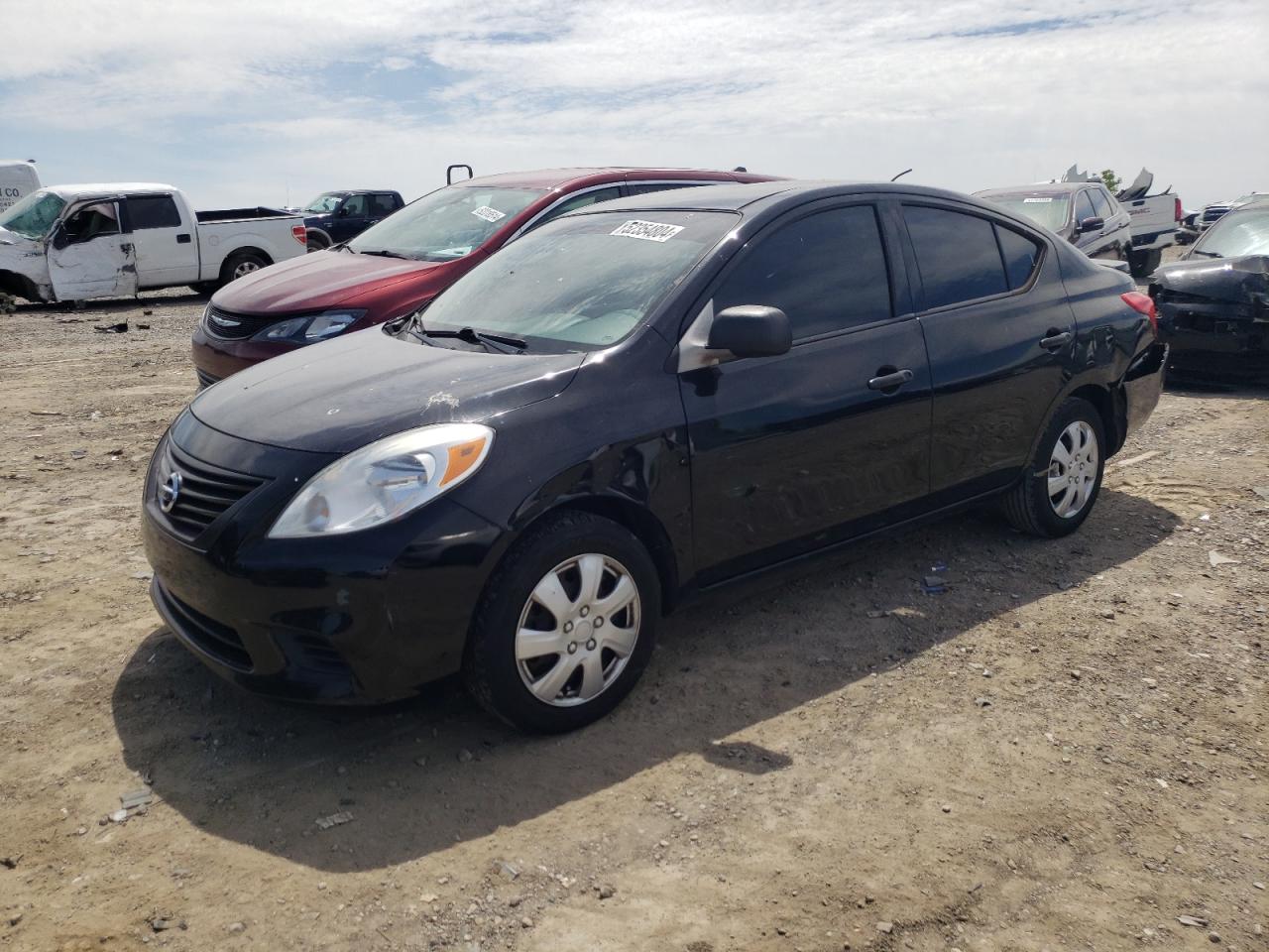 2014 NISSAN VERSA S