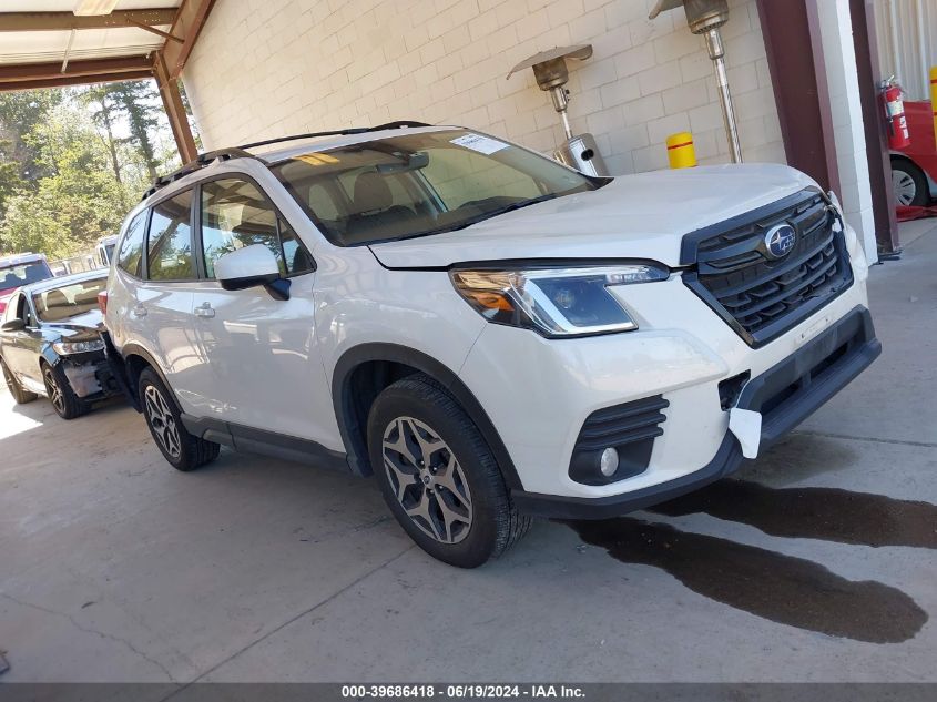 2022 SUBARU FORESTER PREMIUM