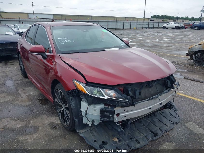 2018 TOYOTA CAMRY SE