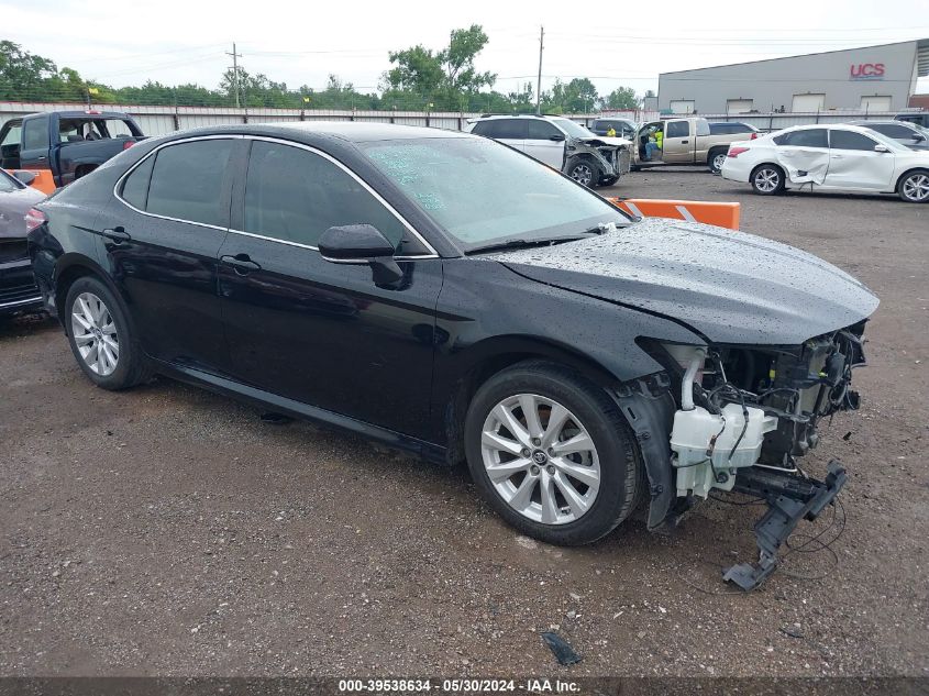 2019 TOYOTA CAMRY LE