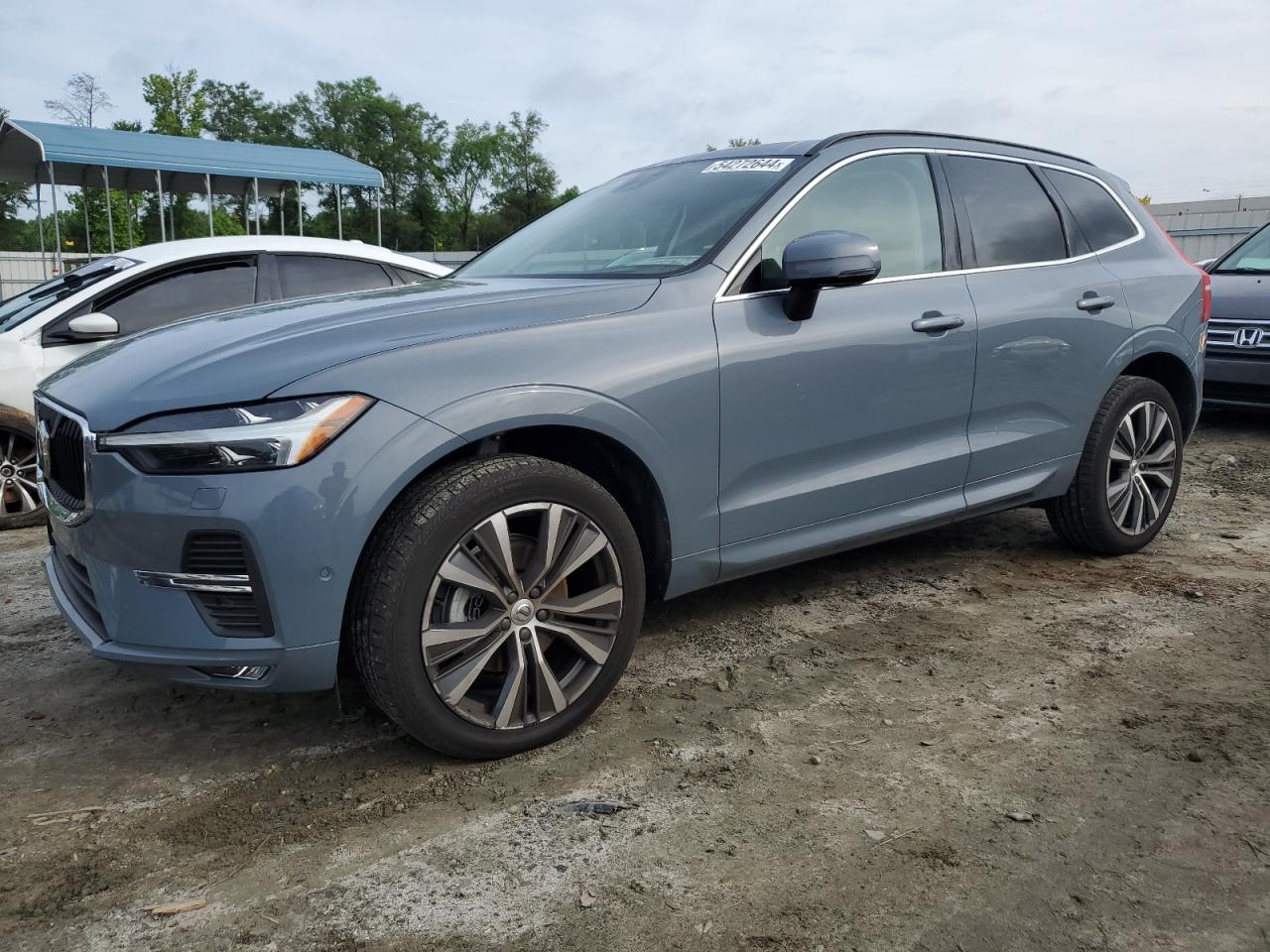 2022 VOLVO XC60 B5 MOMENTUM