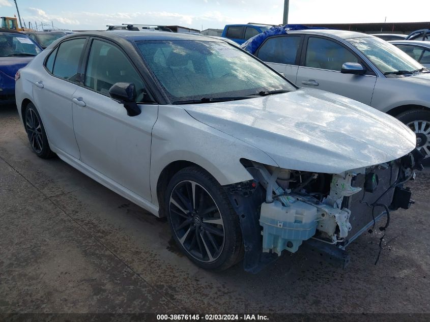 2020 TOYOTA CAMRY XSE