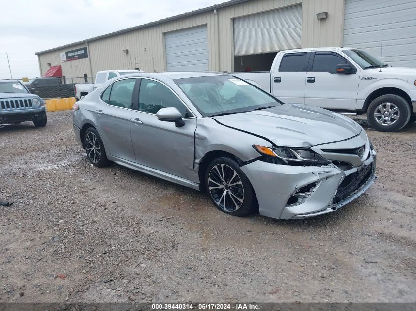 2019 TOYOTA CAMRY SE