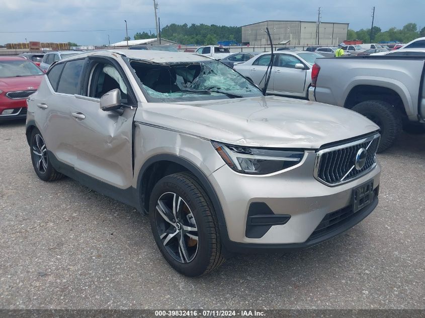 2024 VOLVO XC40 B5 CORE BRIGHT THEME/B5 CORE DARK THEME