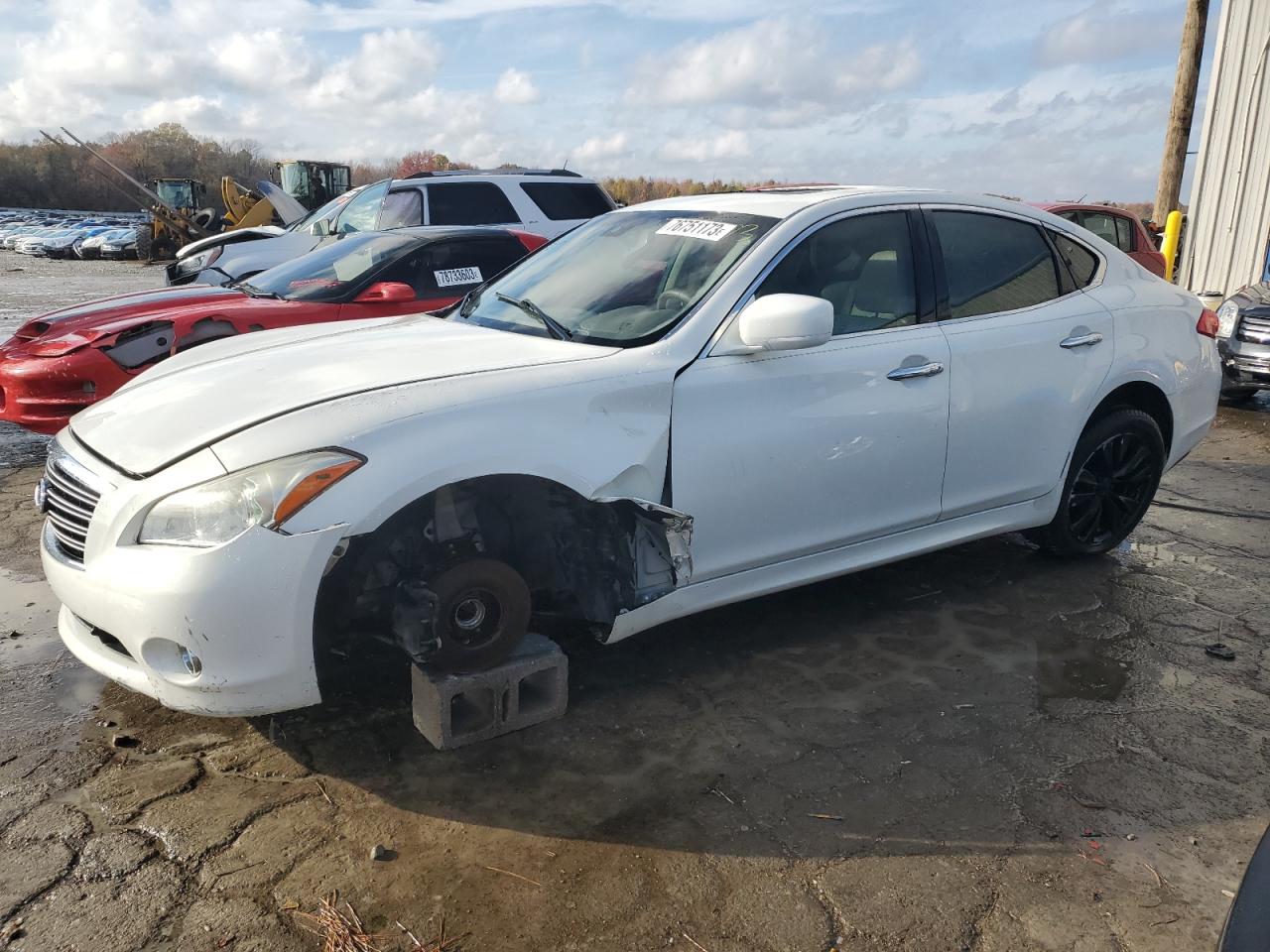 2011 INFINITI M37