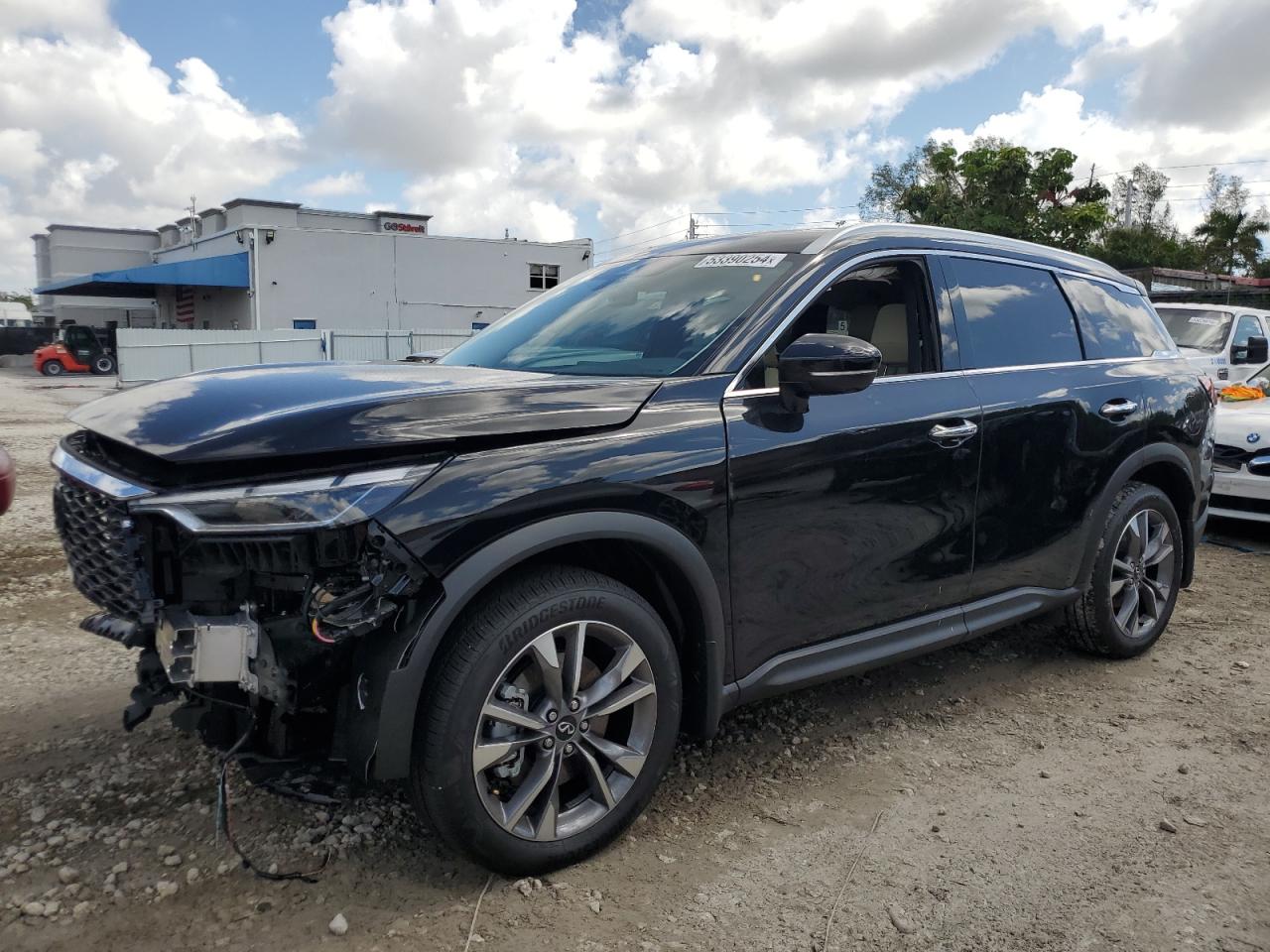 2024 INFINITI QX60 LUXE