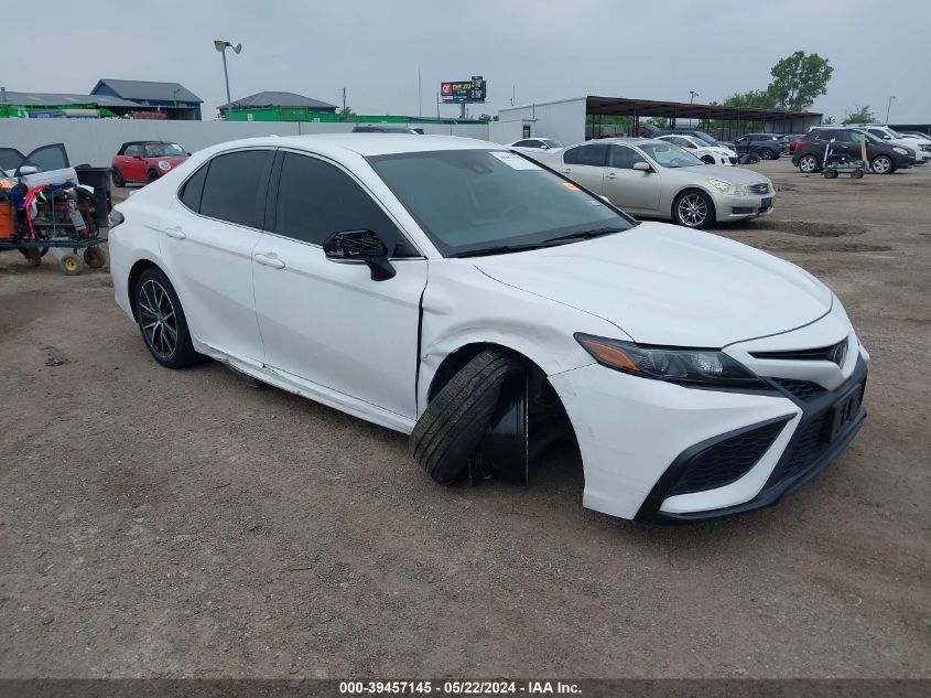 2022 TOYOTA CAMRY SE