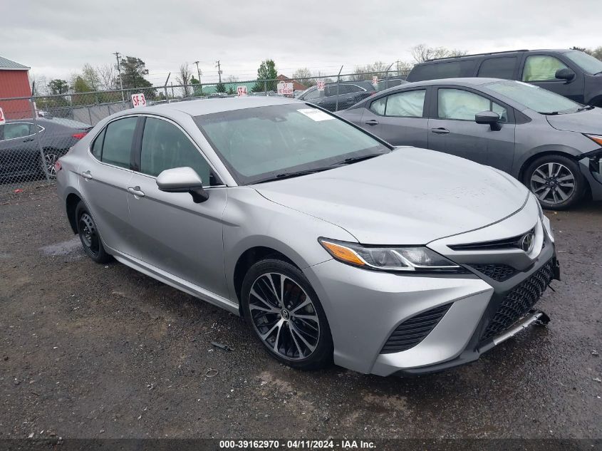 2018 TOYOTA CAMRY SE