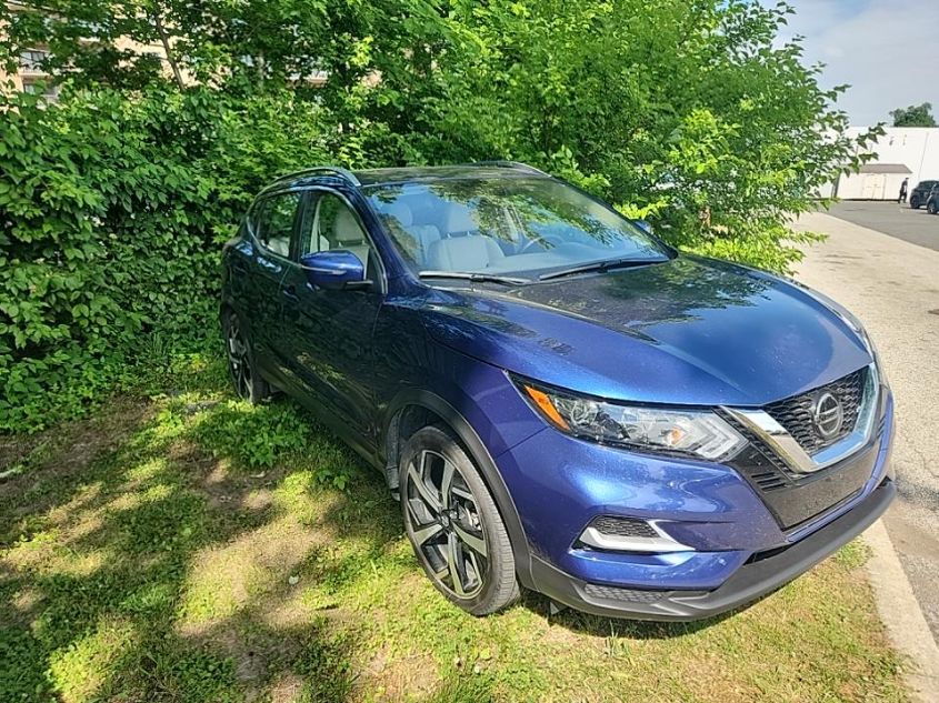 2022 NISSAN ROGUE SPORT SL