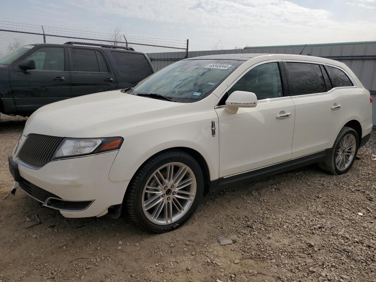 2013 LINCOLN MKT