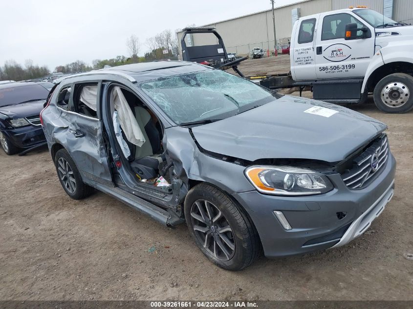 2017 VOLVO XC60 T6 DYNAMIC