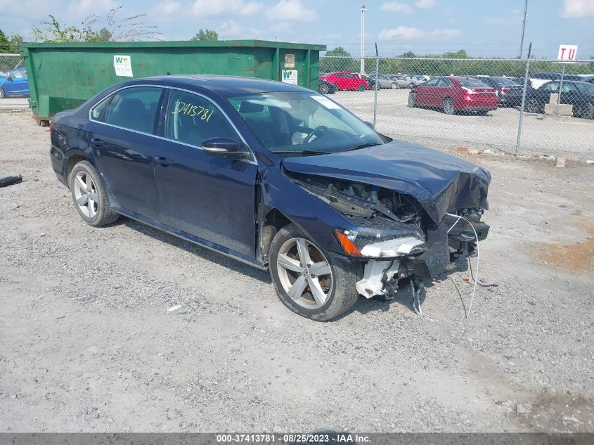 2013 VOLKSWAGEN PASSAT 2.5L SE