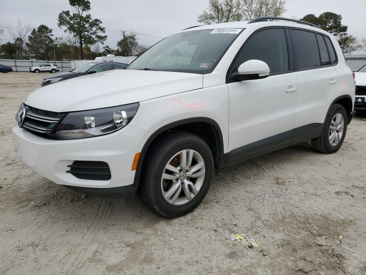 2016 VOLKSWAGEN TIGUAN S