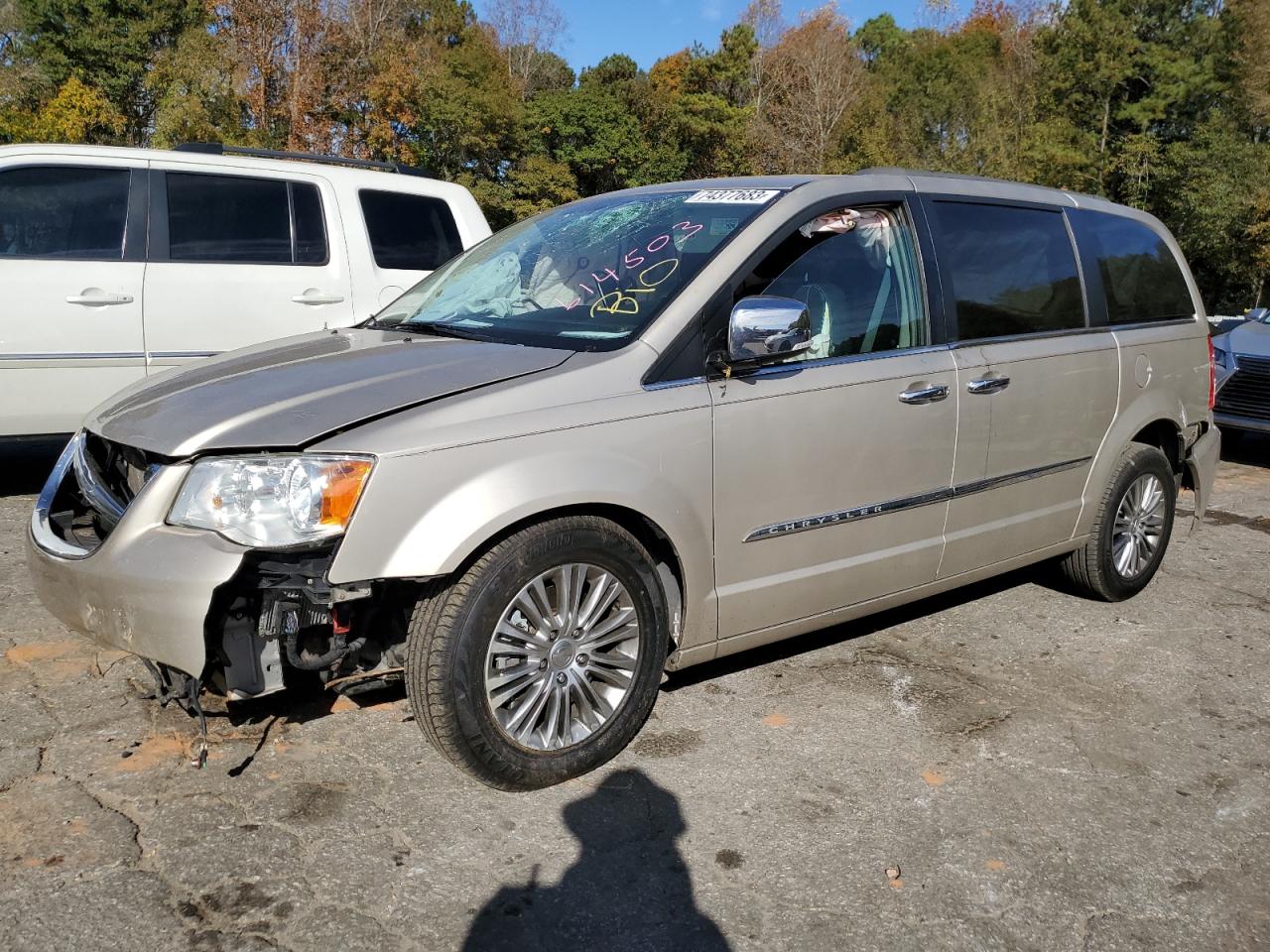 2013 CHRYSLER TOWN & COUNTRY TOURING L