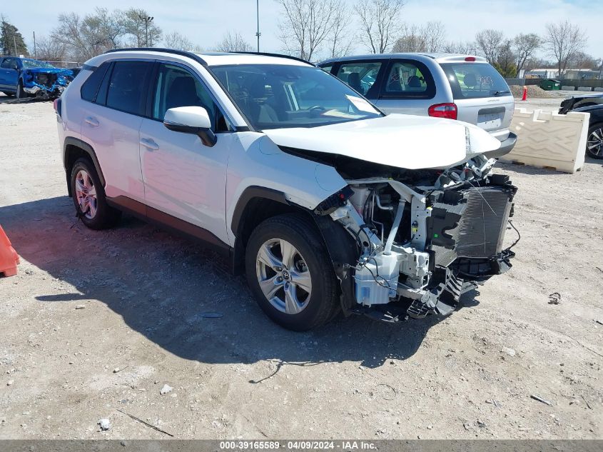 2020 TOYOTA RAV4 XLE