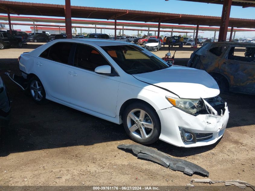 2014 TOYOTA CAMRY SE