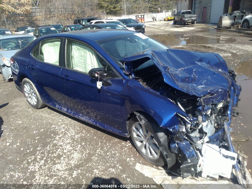 2018 TOYOTA CAMRY LE