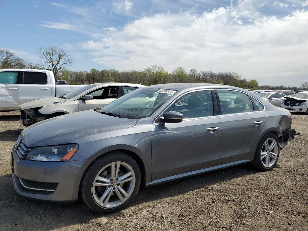 2014 VOLKSWAGEN PASSAT SE