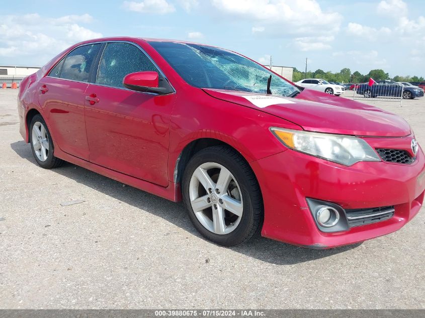 2014 TOYOTA CAMRY SE