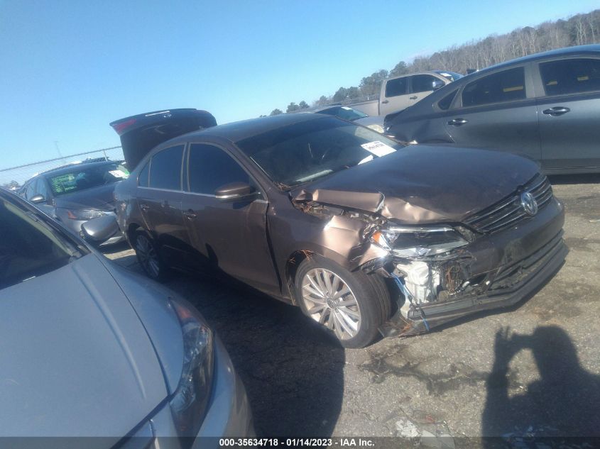 2015 VOLKSWAGEN JETTA 1.8T SE