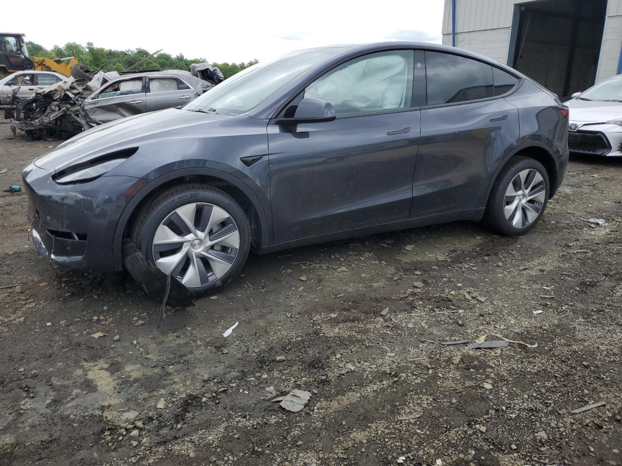 2024 TESLA MODEL Y