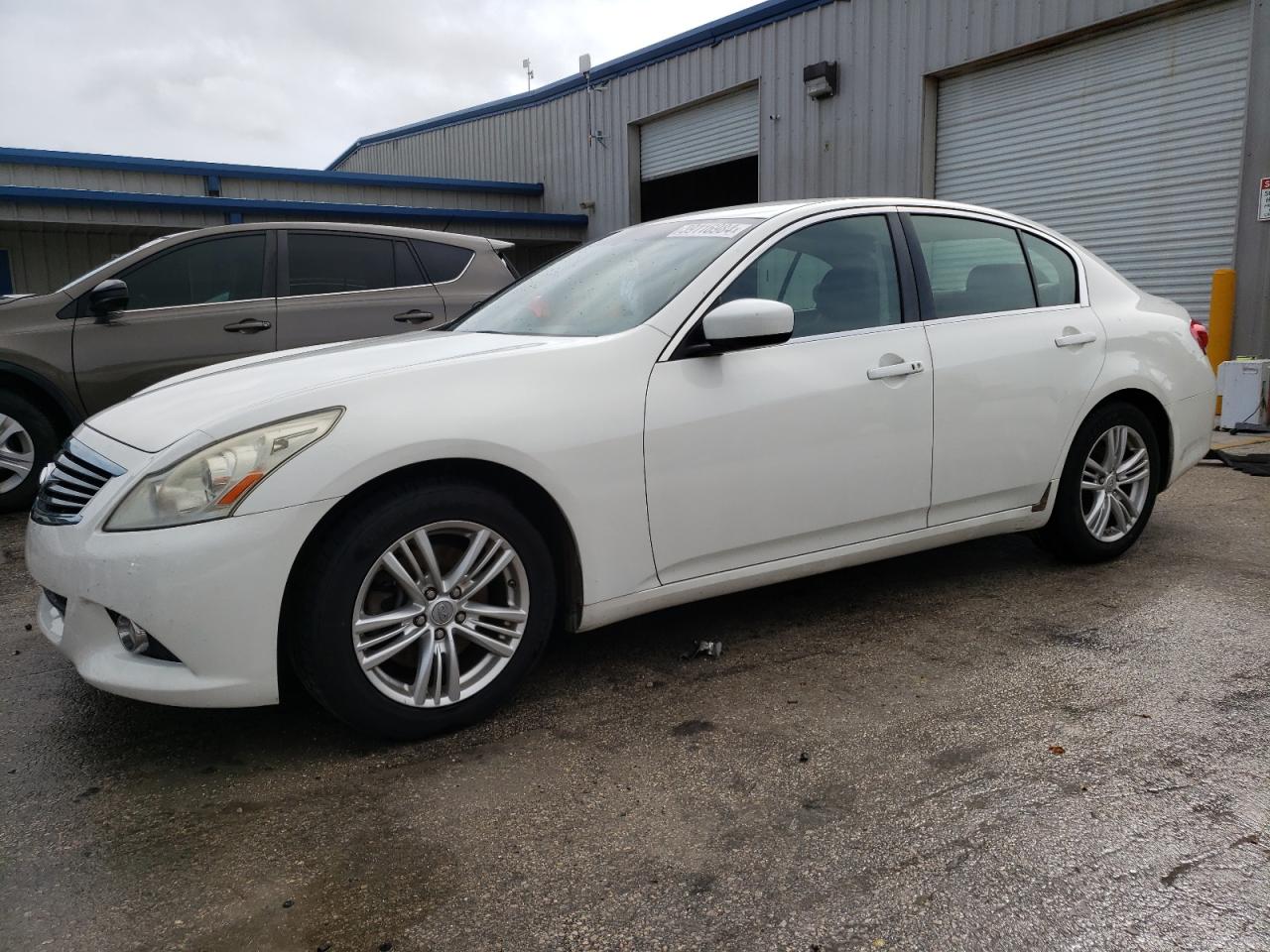 2013 INFINITI G37 BASE