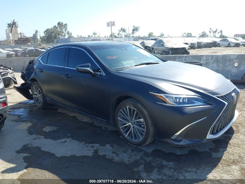 2022 LEXUS ES 300H