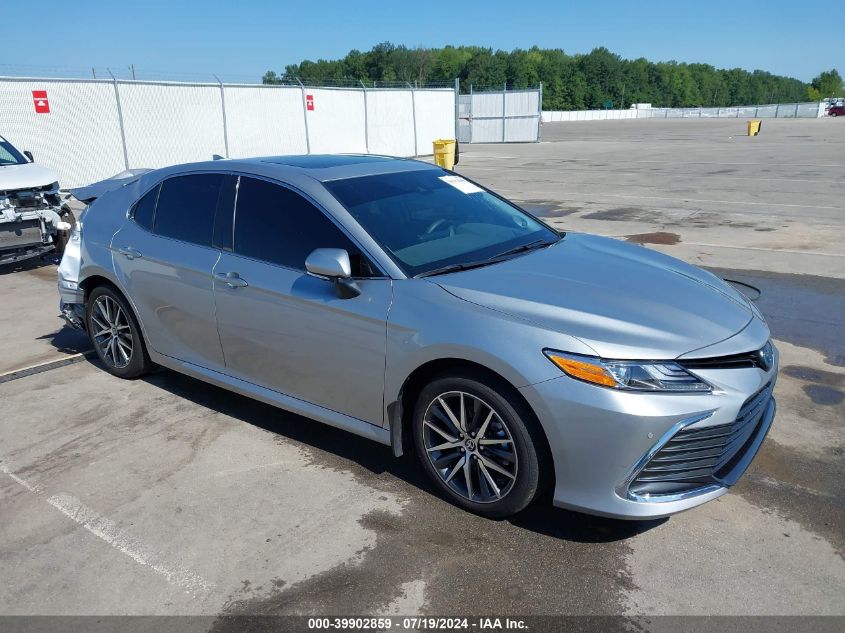 2024 TOYOTA CAMRY HYBRID XLE