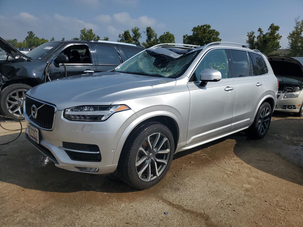 2019 VOLVO XC90 T6 MOMENTUM