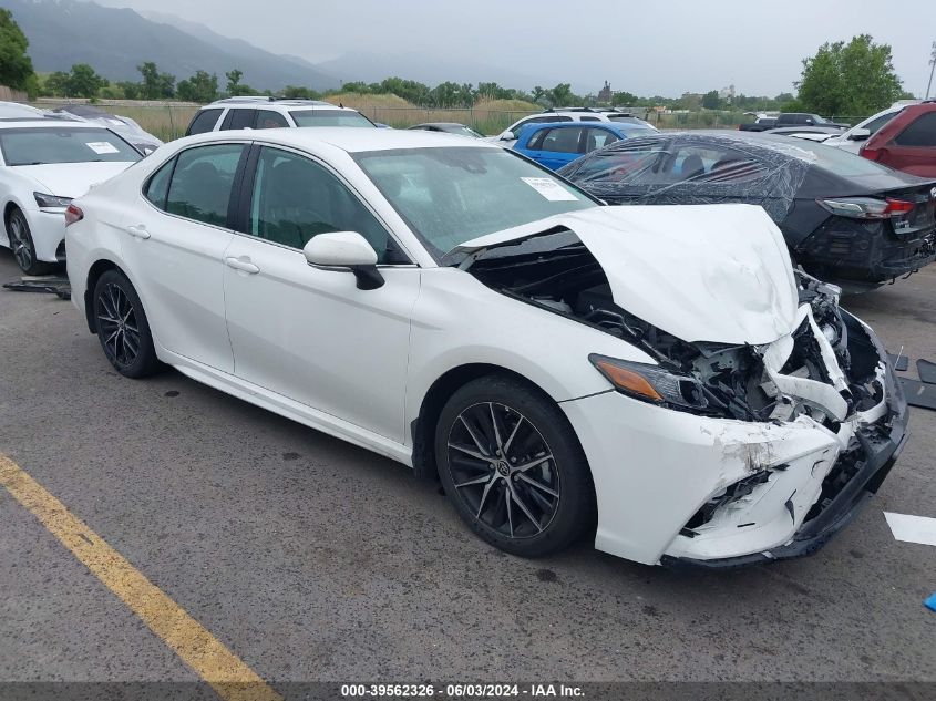 2022 TOYOTA CAMRY SE AWD