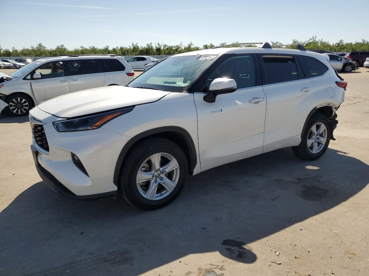 2021 TOYOTA HIGHLANDER HYBRID LE