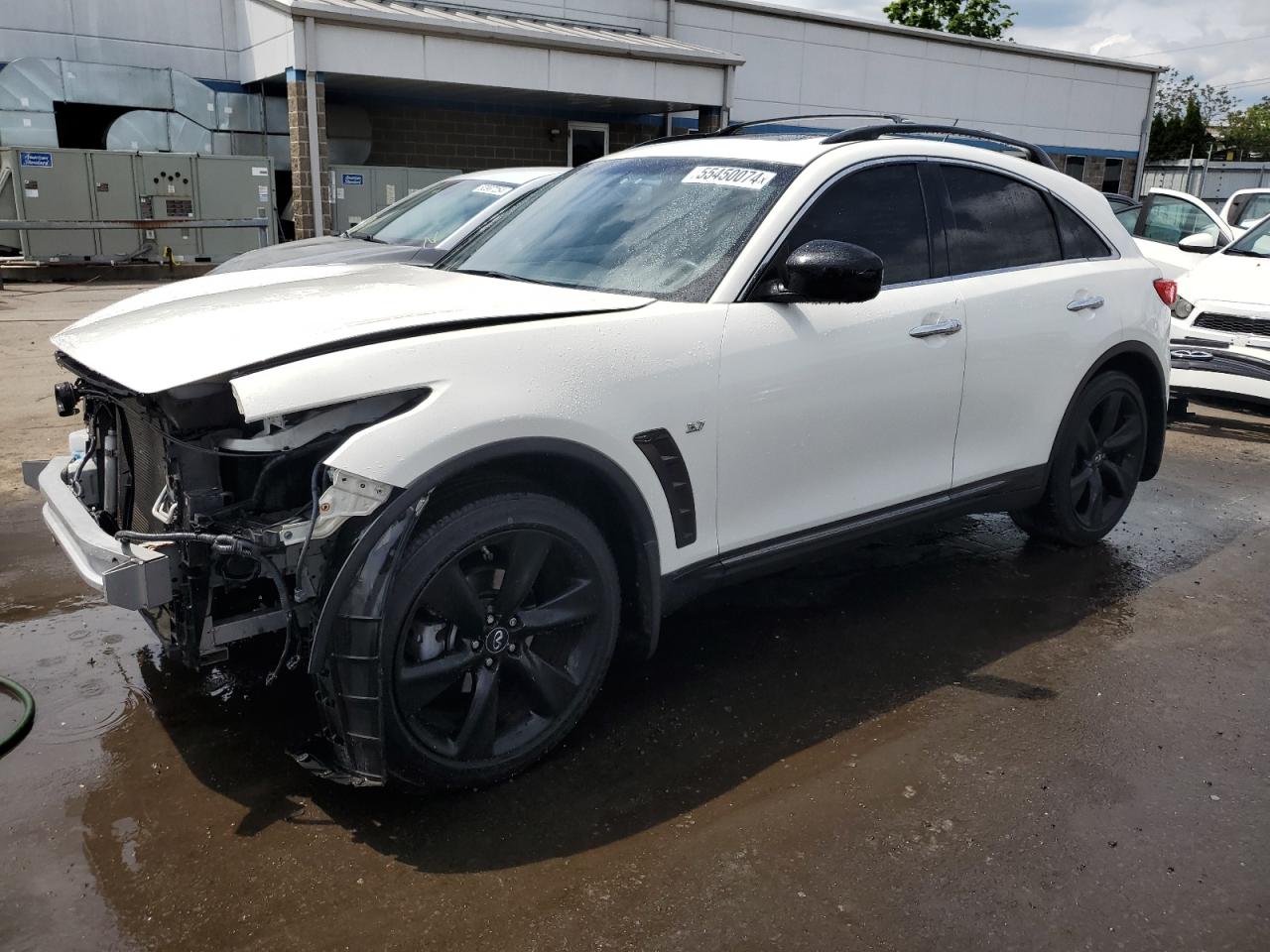 2015 INFINITI QX70