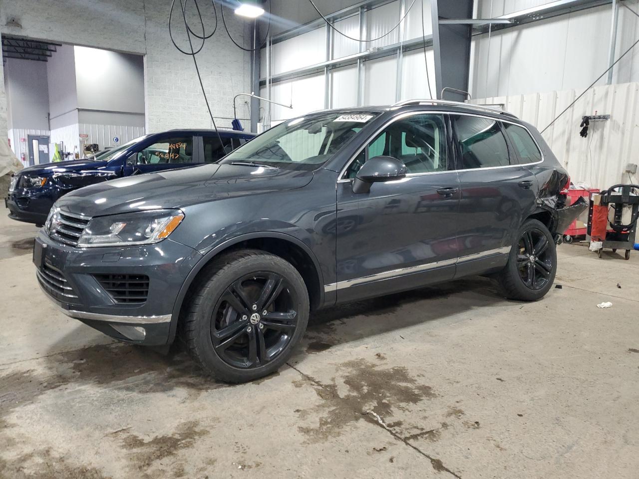 2015 VOLKSWAGEN TOUAREG V6