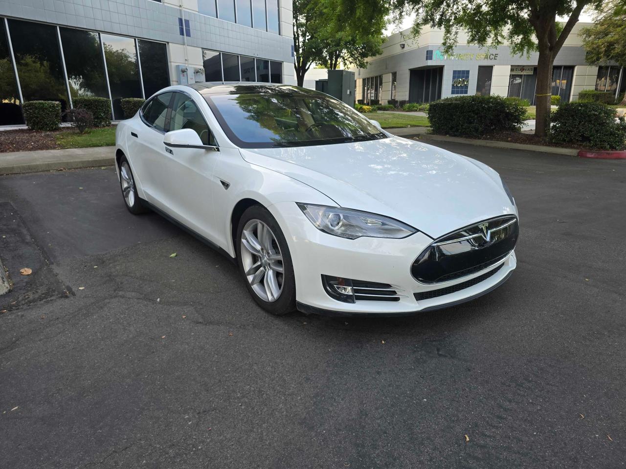 2013 TESLA MODEL S