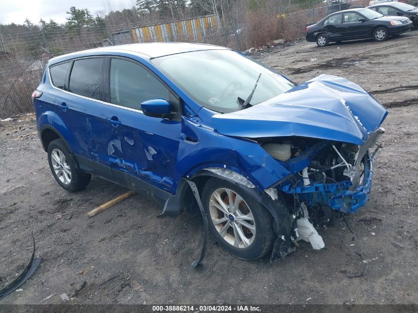 2017 FORD ESCAPE SE