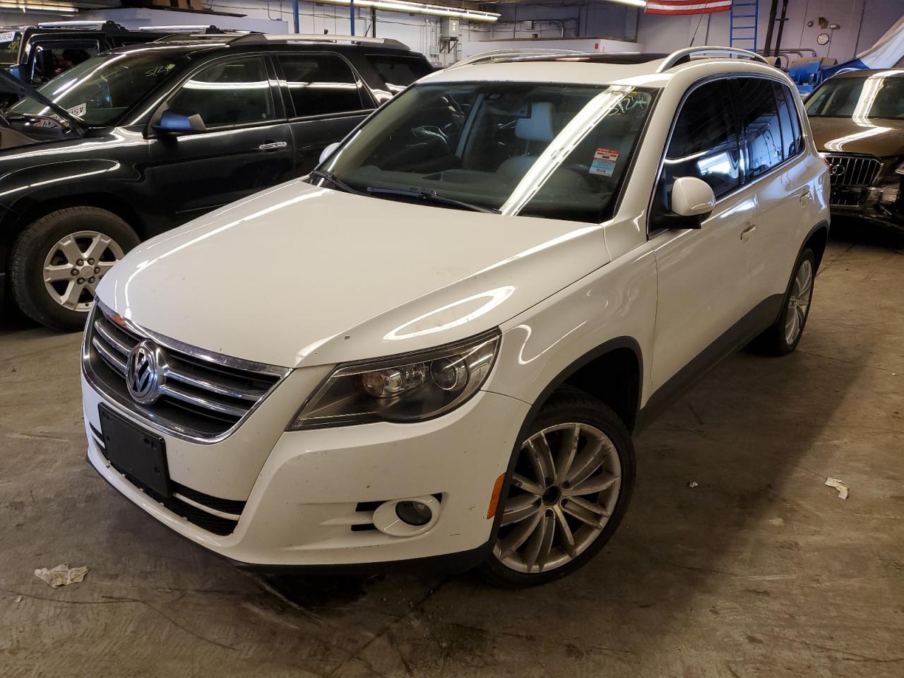 2011 VOLKSWAGEN TIGUAN S