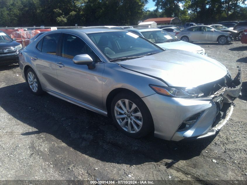 2020 TOYOTA CAMRY SE