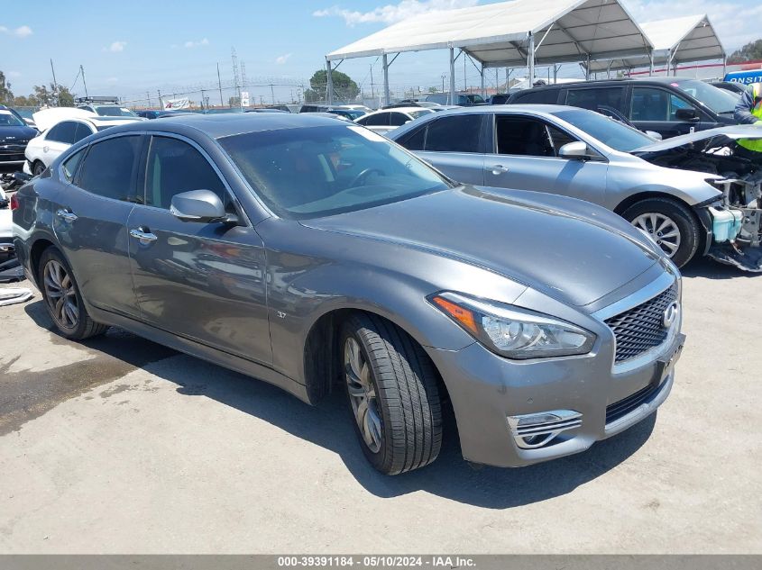 2017 INFINITI Q70 3.7