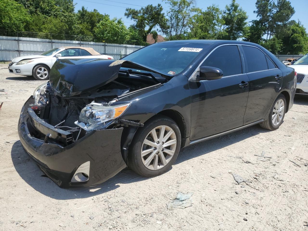 2014 TOYOTA CAMRY SE