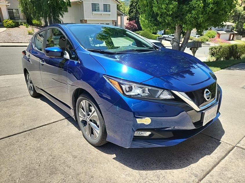 2022 NISSAN LEAF SV