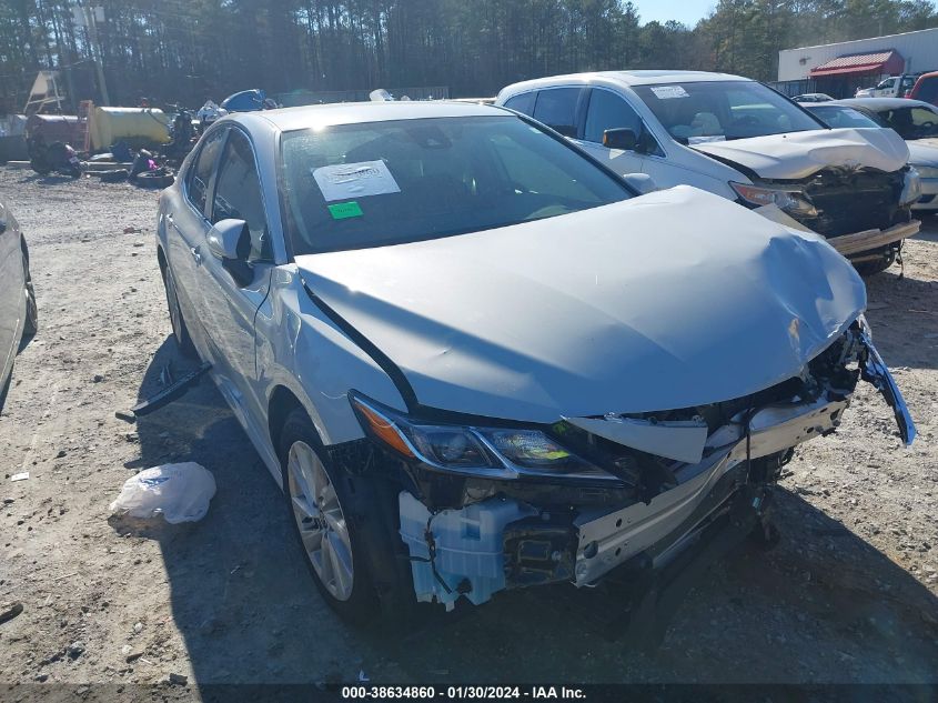 2022 TOYOTA CAMRY LE