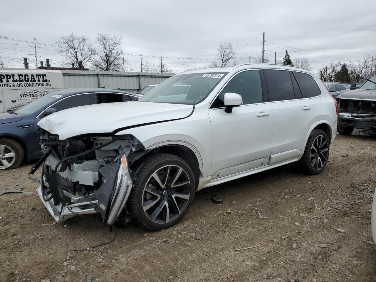 2021 VOLVO XC90 T6 MOMENTUM