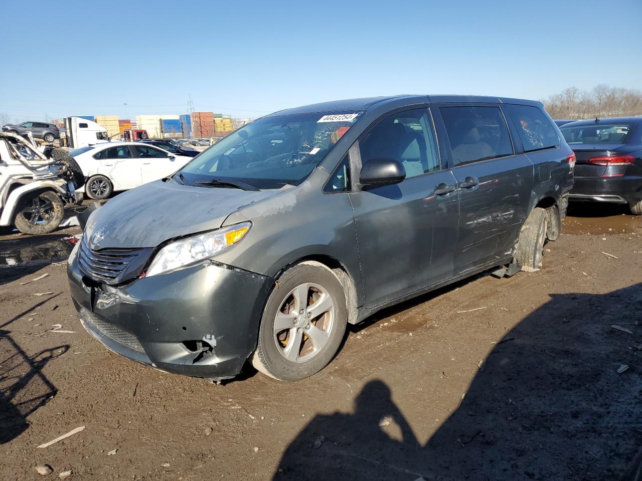 2014 TOYOTA SIENNA