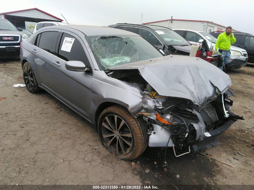 2014 CHRYSLER 200 TOURING