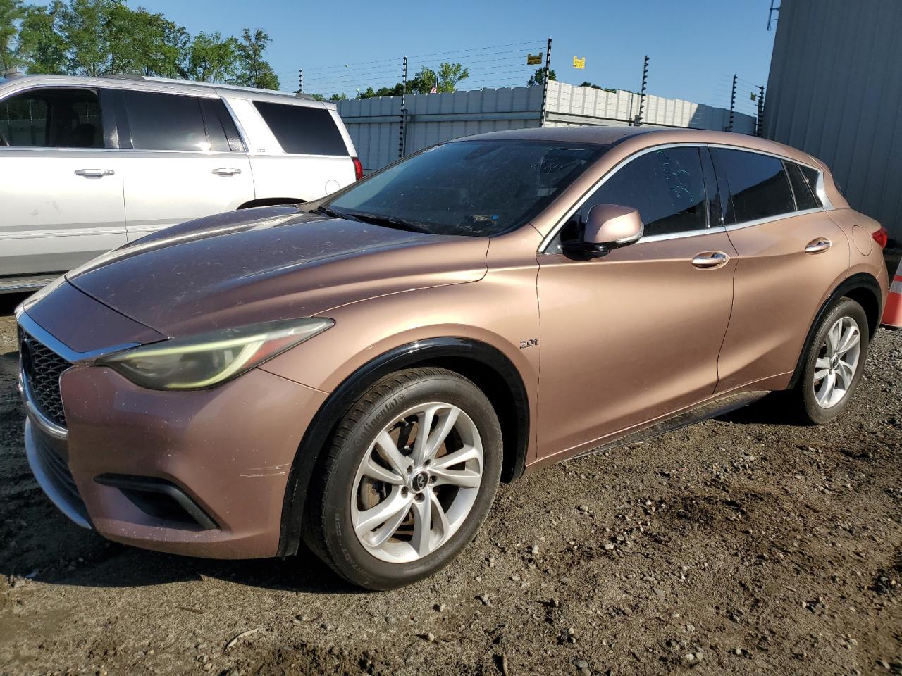 2018 INFINITI QX30 PURE