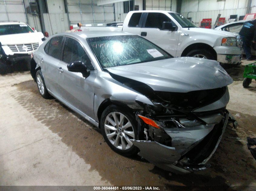 2018 TOYOTA CAMRY LE